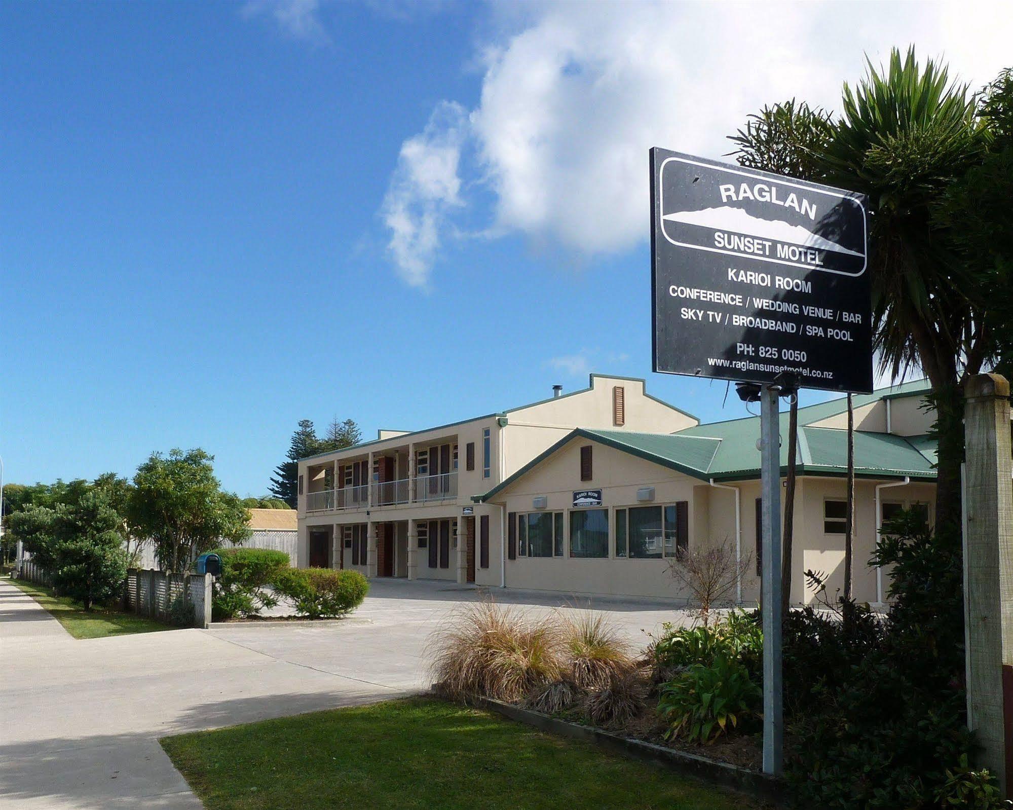 Raglan Sunset Motel And Conference Venue Eksteriør billede